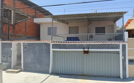 CA 000044 – CASA 07 DORMITÓRIOS – 04 BANHEIROS – 2 VAGAS DE GARAGEM