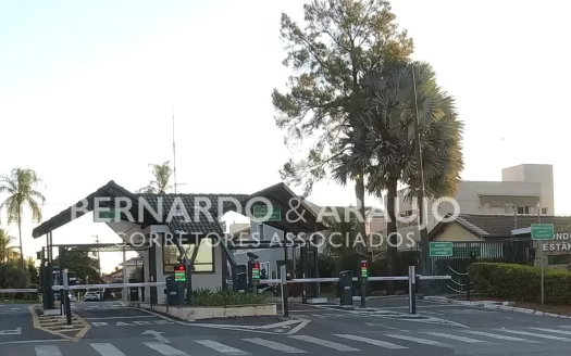 CA 000062 – CASA 03 DORMITÓRIOS 02 SUÍTES E 04 VAGAS DE GARAGEM – 487 M2